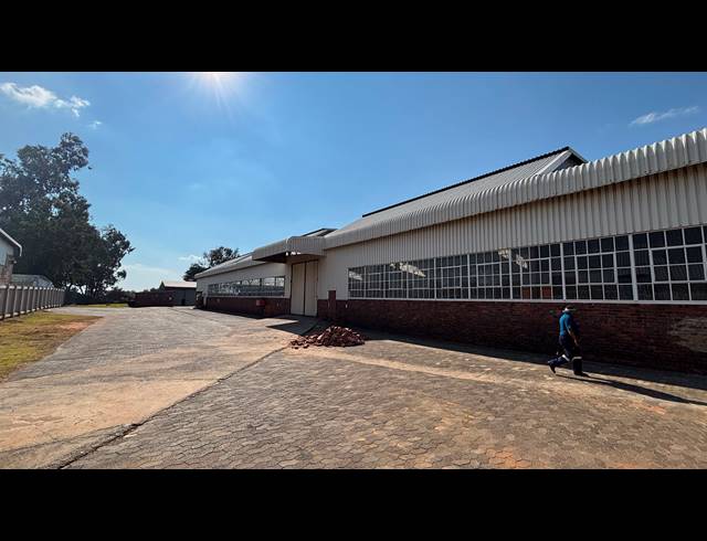 6,225M² WAREHOUSE FOR SALE IN CHLOORKOP